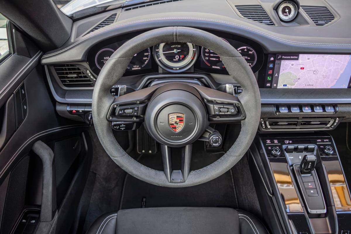 porsche-992-2023-gasolina-2981cc