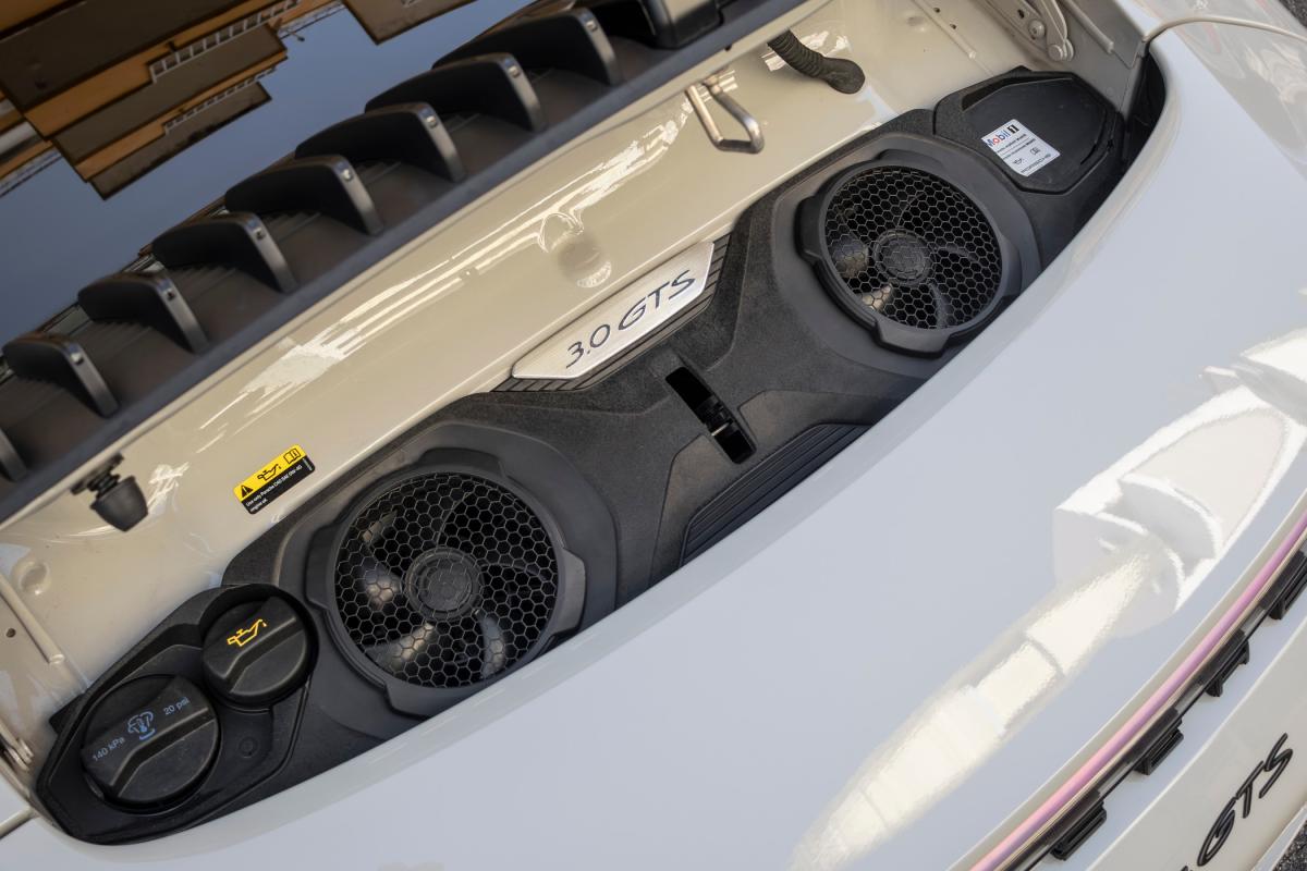 porsche-992-2023-gasolina-2981cc