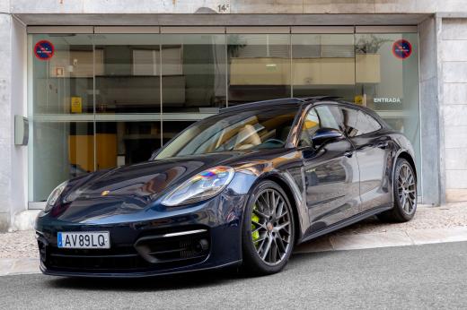 porsche-panamera-sport-turismo-2022-hibrido-a-gasolina-2894cc