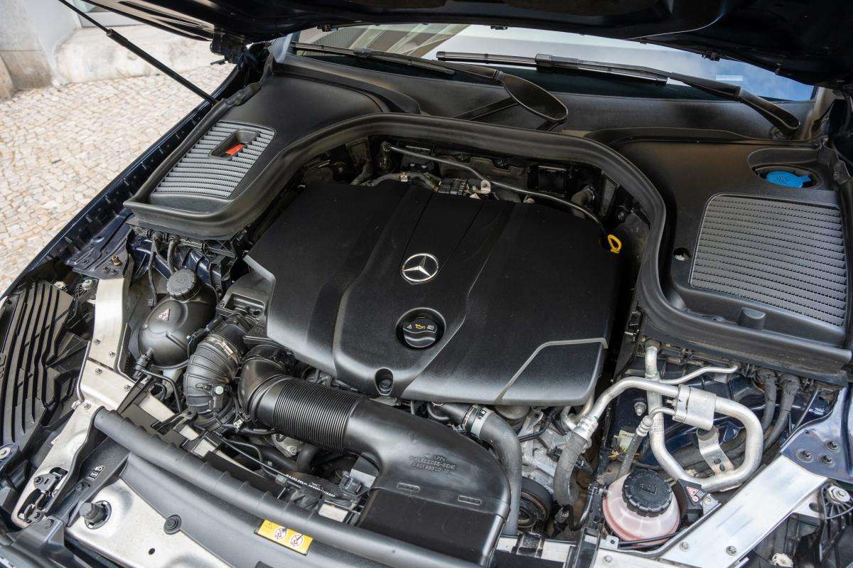 mercedes-benz-glc-2018-diesel-2143cc