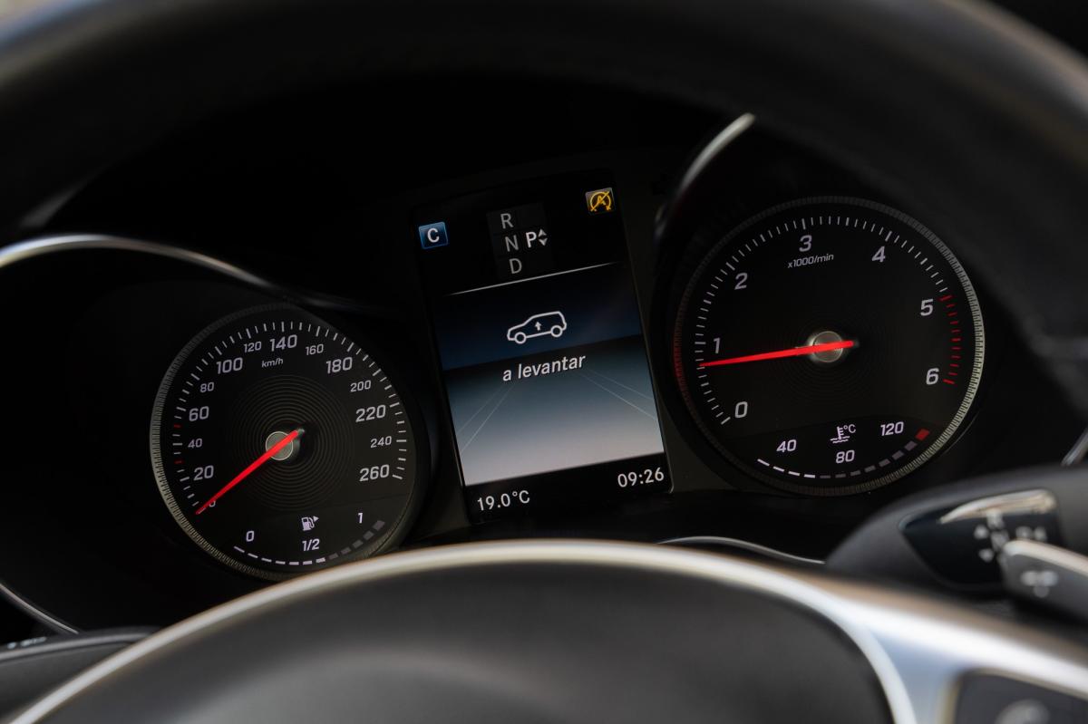 mercedes-benz-glc-2018-diesel-2143cc