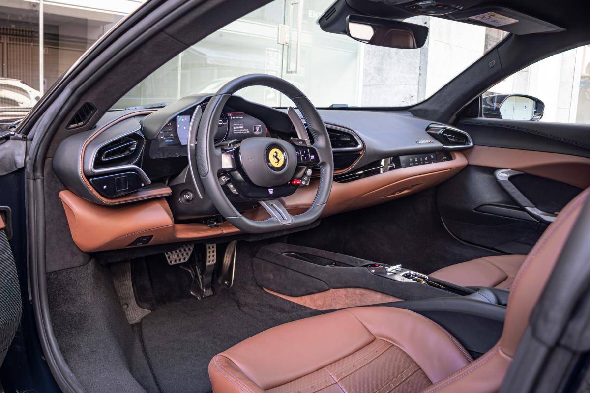 ferrari-296-2023-hibrido-a-gasolina-2992cc