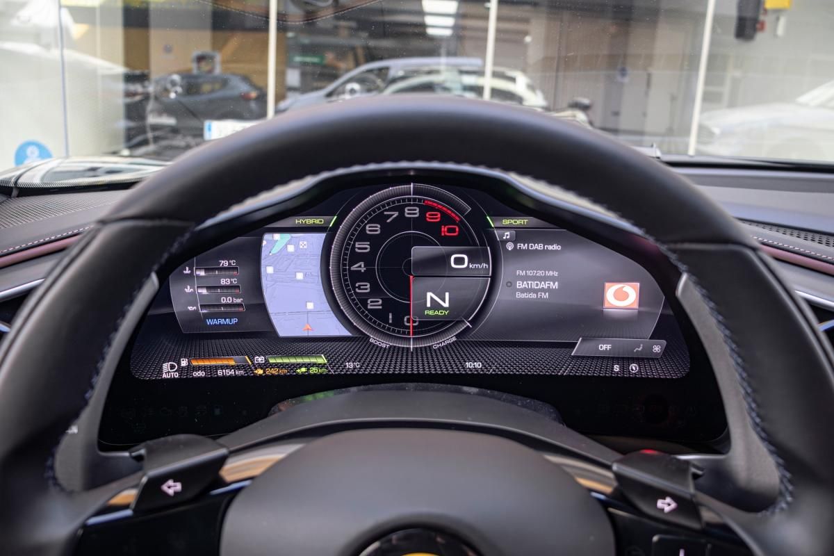 ferrari-296-2023-hibrido-a-gasolina-2992cc