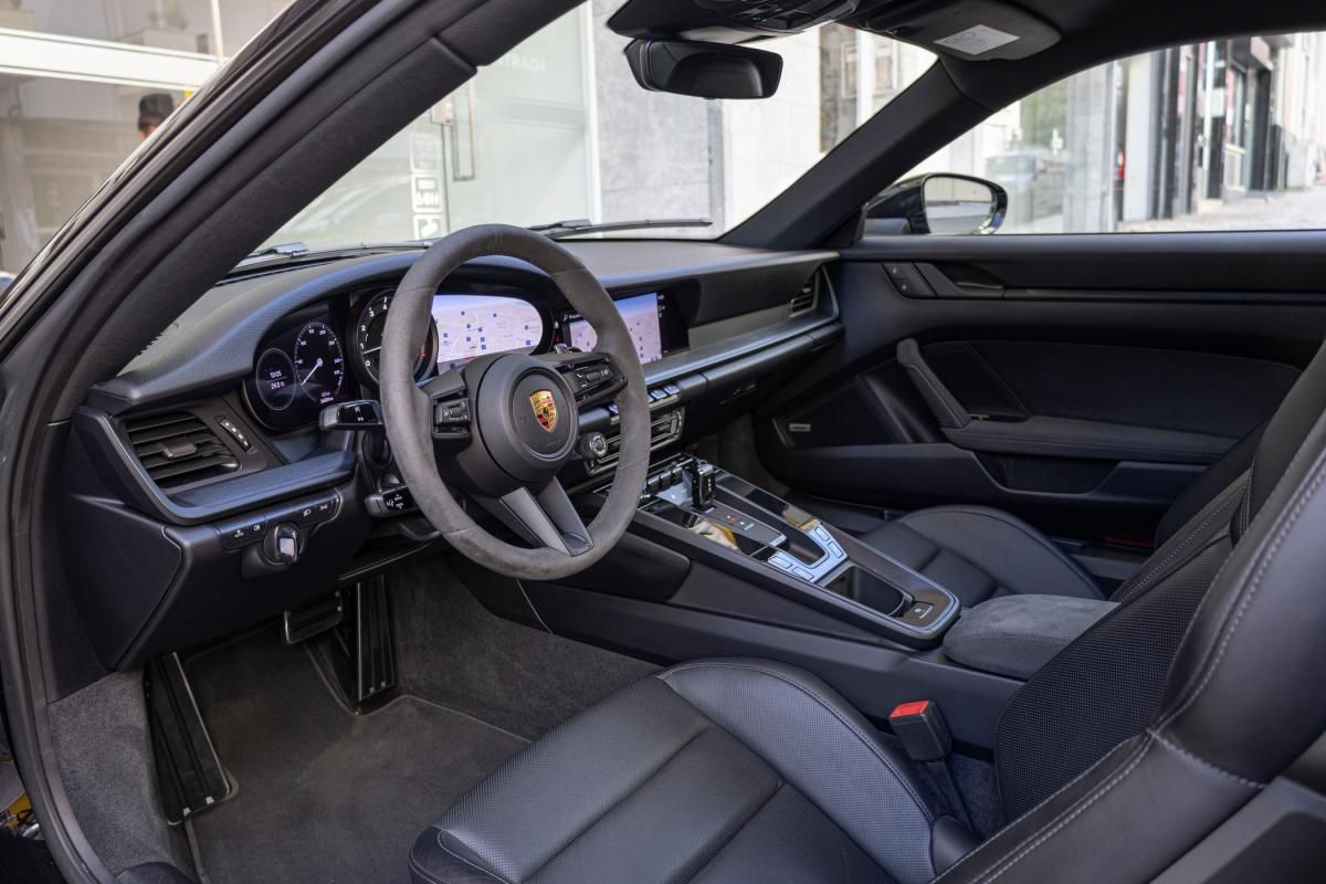 porsche-992-2021-gasolina-2981cc