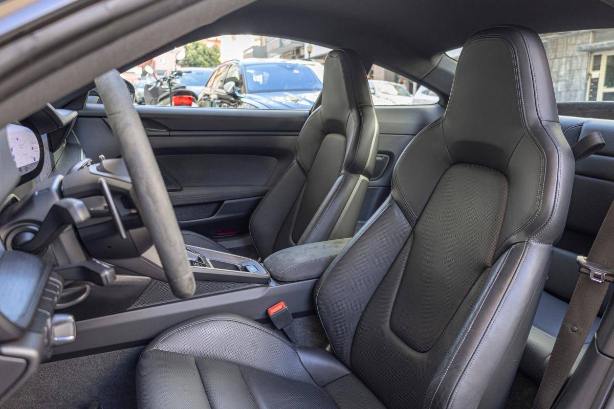 porsche-992-2021-gasolina-2981cc