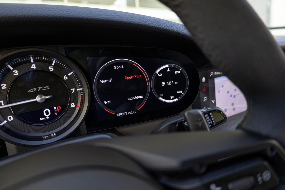 porsche-992-2021-gasolina-2981cc