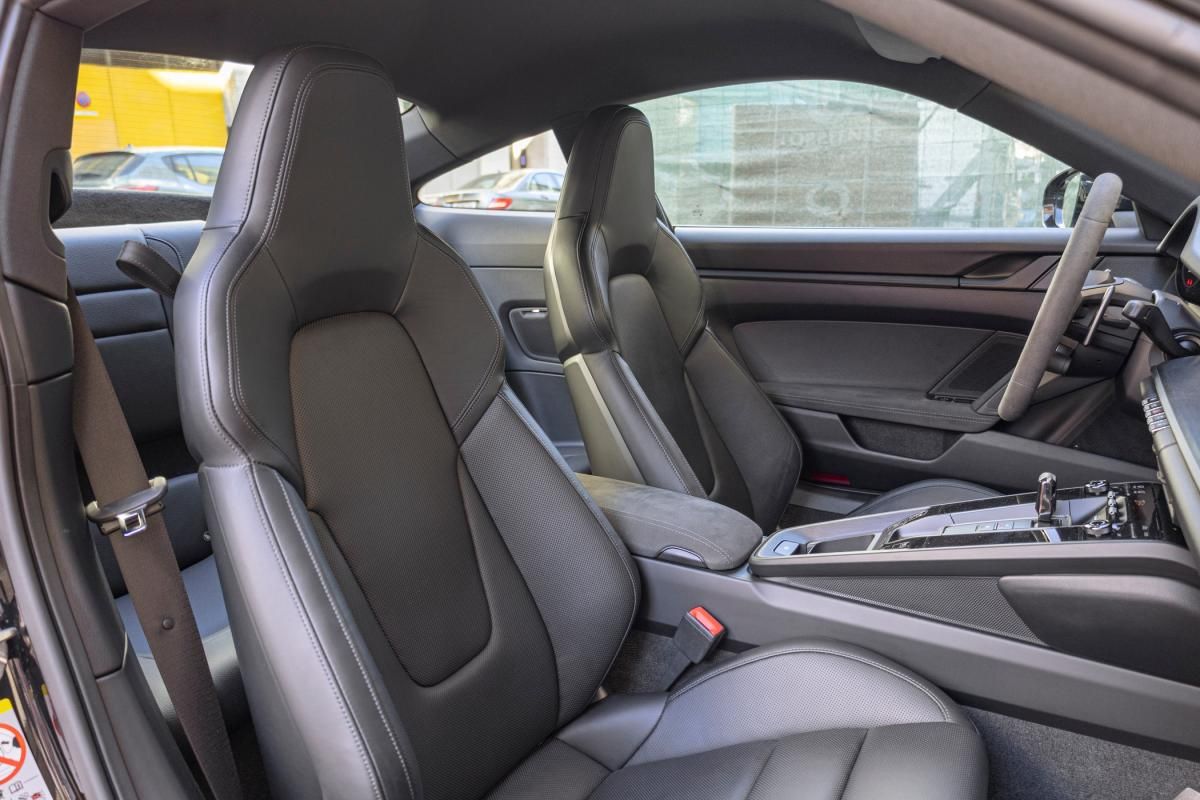 porsche-992-2021-gasolina-2981cc