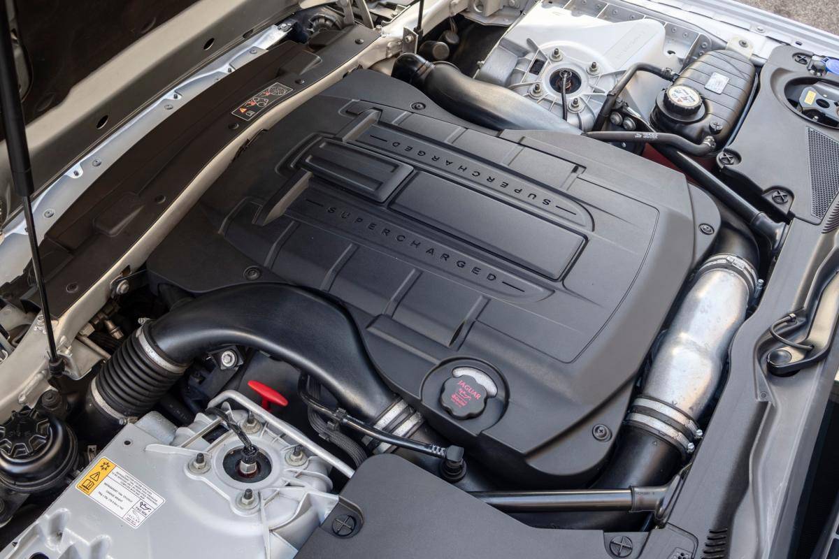 jaguar-xkr-2007-gasolina-4196cc