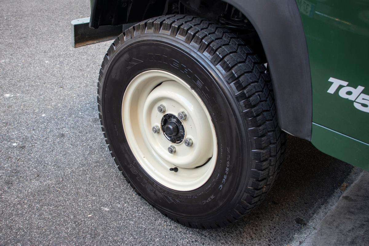 land-rover-defender-1998-diesel-2495cc