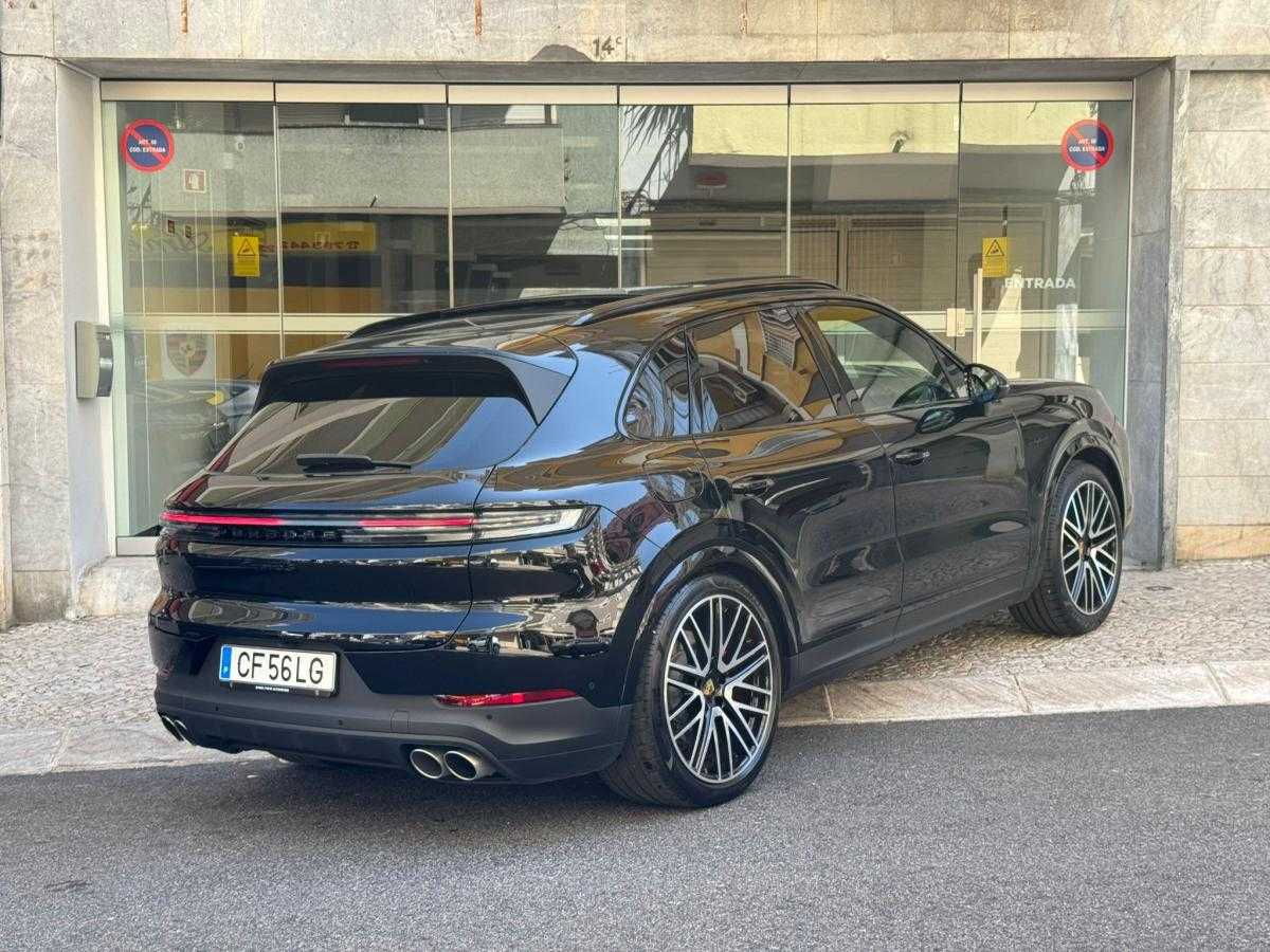 porsche-cayenne-2024-hibrido-a-gasolina-2995cc