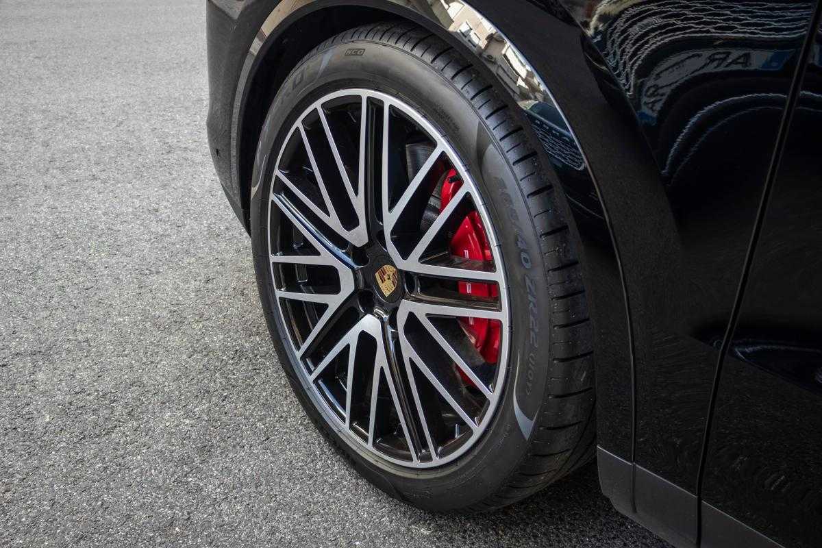 porsche-cayenne-2024-hibrido-a-gasolina-2995cc
