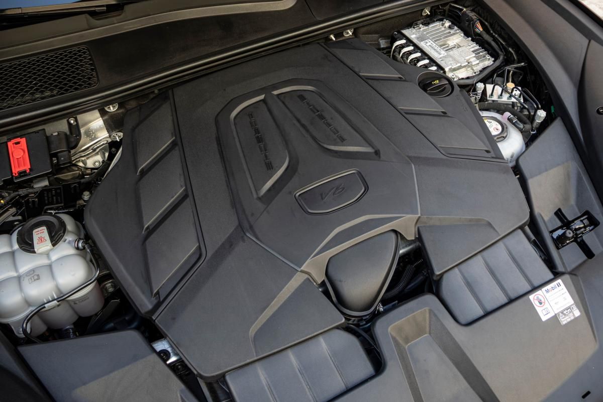 porsche-cayenne-2024-hibrido-a-gasolina-2995cc