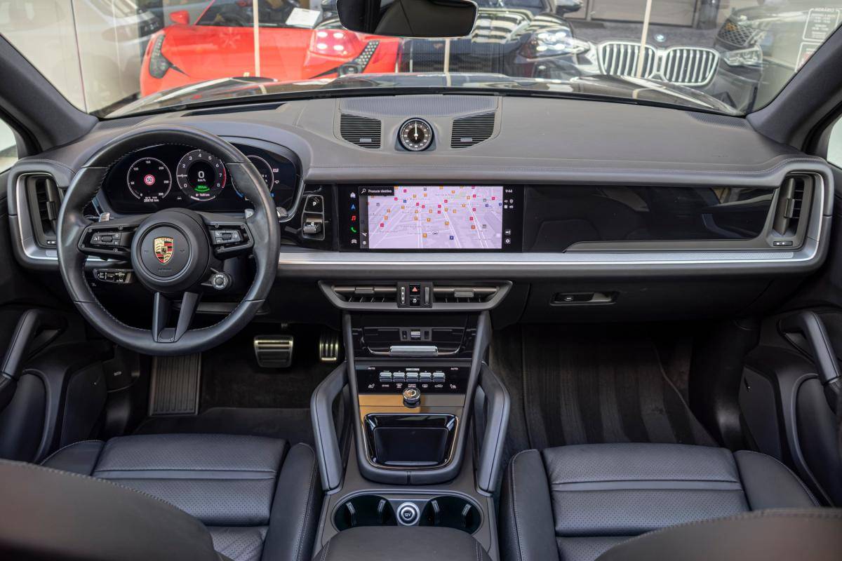 porsche-cayenne-2024-hibrido-a-gasolina-2995cc
