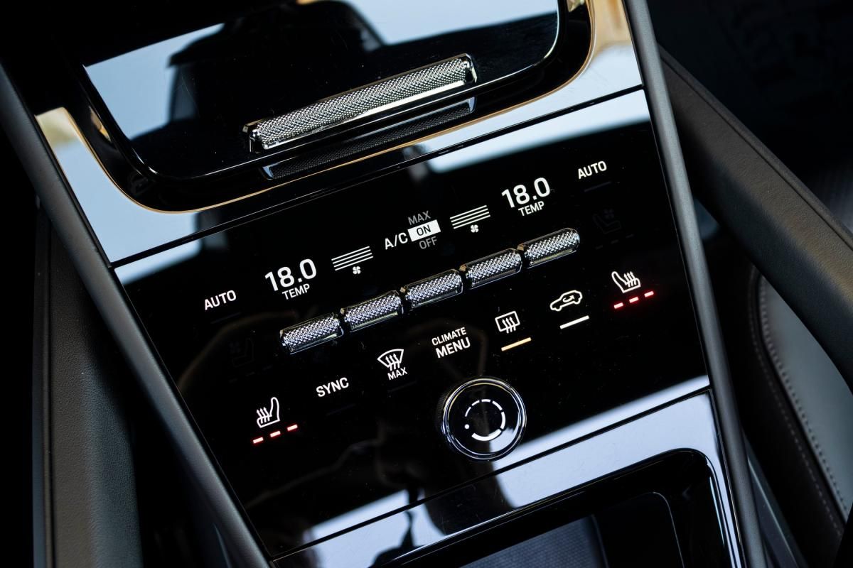 porsche-cayenne-2024-hibrido-a-gasolina-2995cc