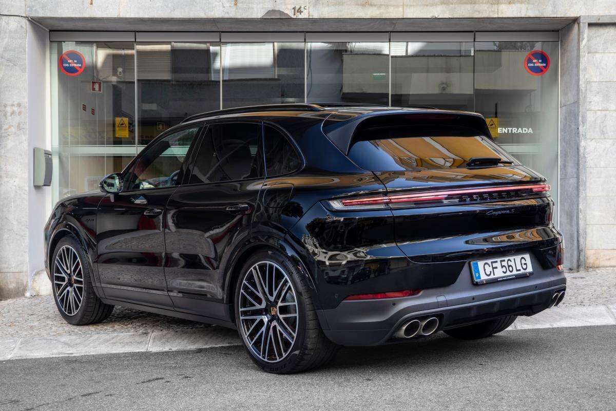 porsche-cayenne-2024-hibrido-a-gasolina-2995cc