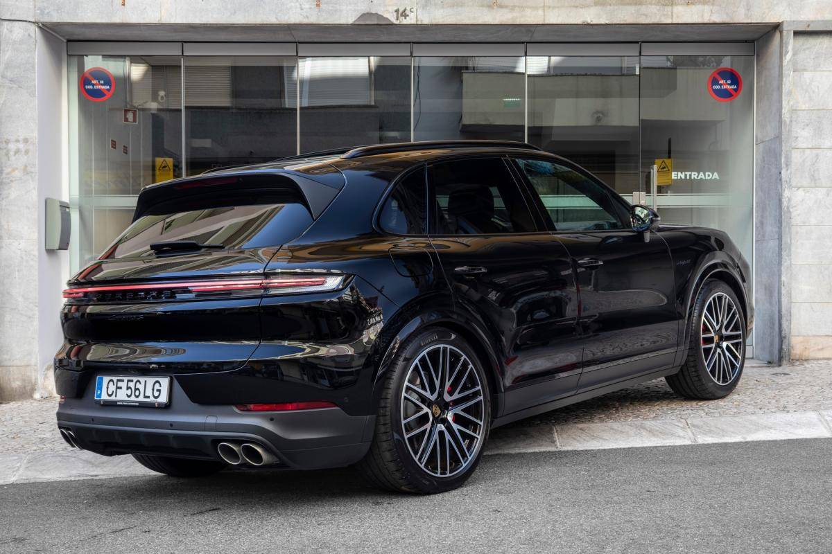 porsche-cayenne-2024-hibrido-a-gasolina-2995cc