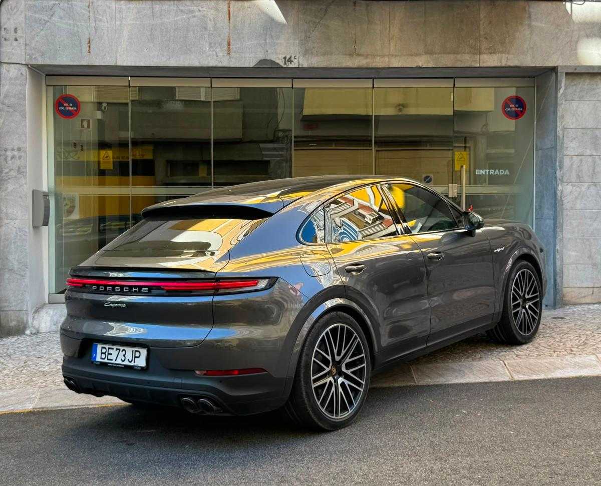 porsche-cayenne-2023-hibrido-a-gasolina-2995cc