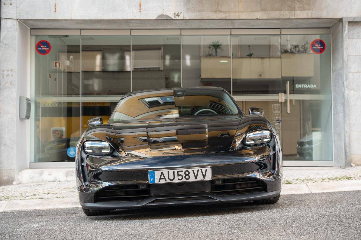 porsche-taycan-2022-eletrico-0cc