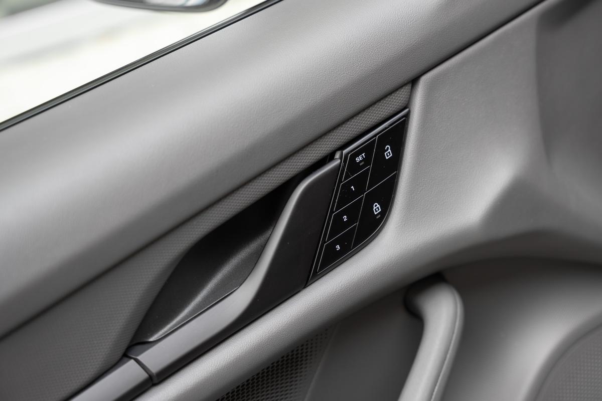 porsche-taycan-2022-eletrico-0cc