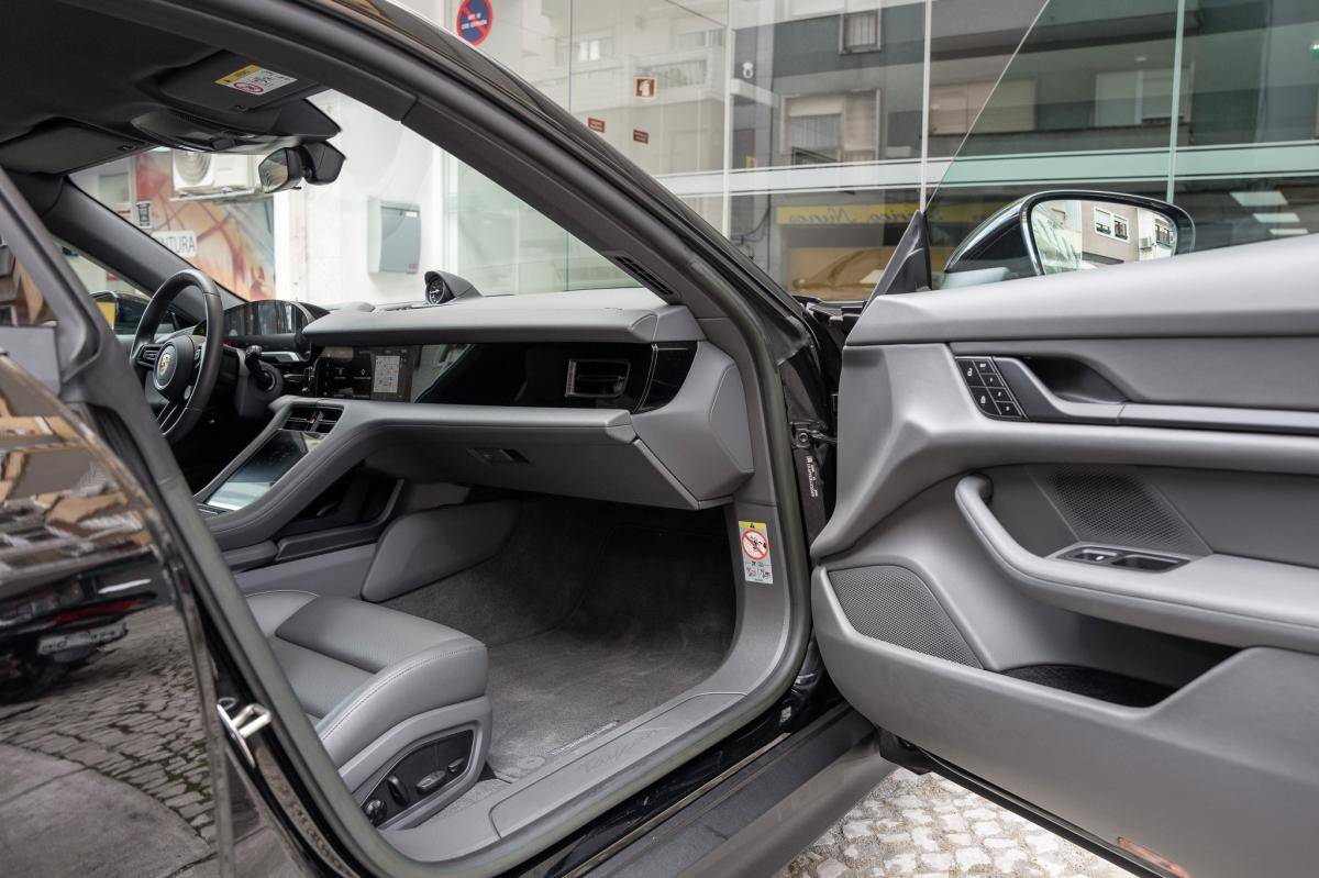 porsche-taycan-2022-eletrico-0cc