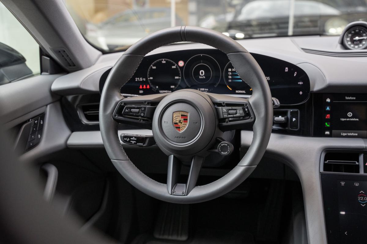 porsche-taycan-2022-eletrico-0cc