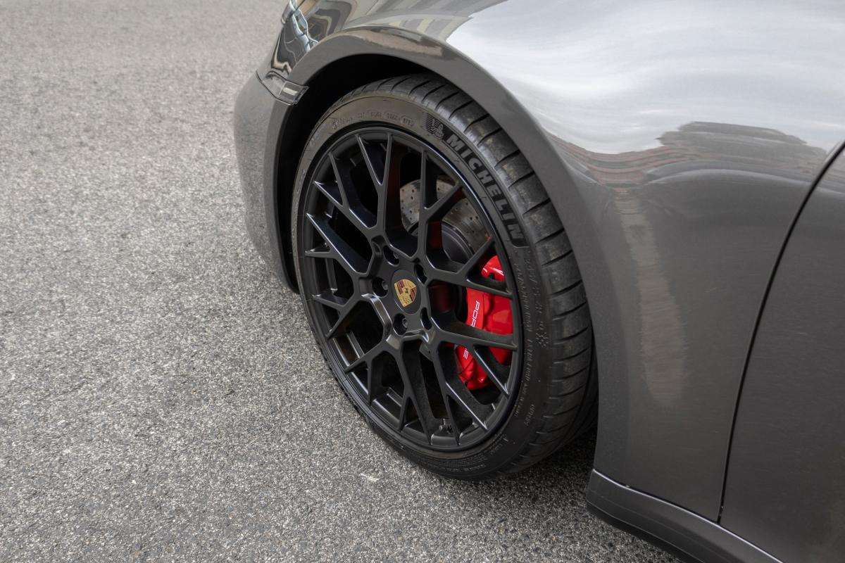 porsche-992-2023-gasolina-3000cc