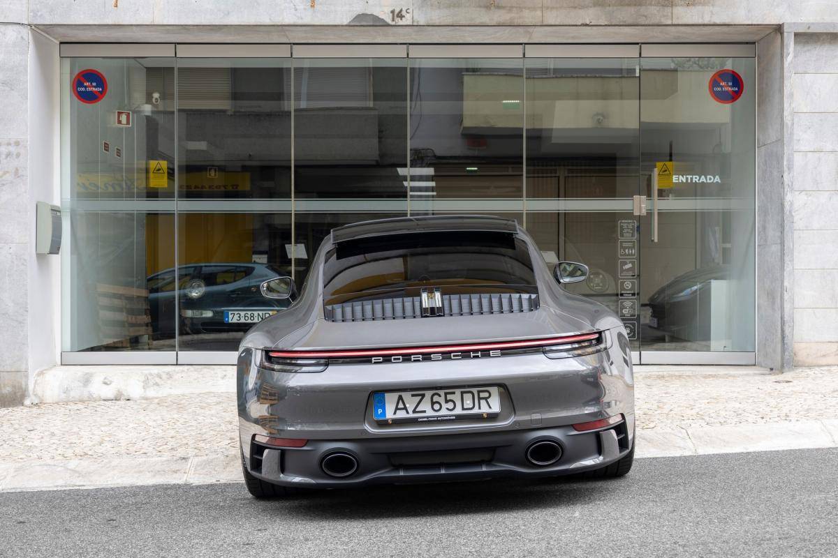 porsche-992-2023-gasolina-3000cc