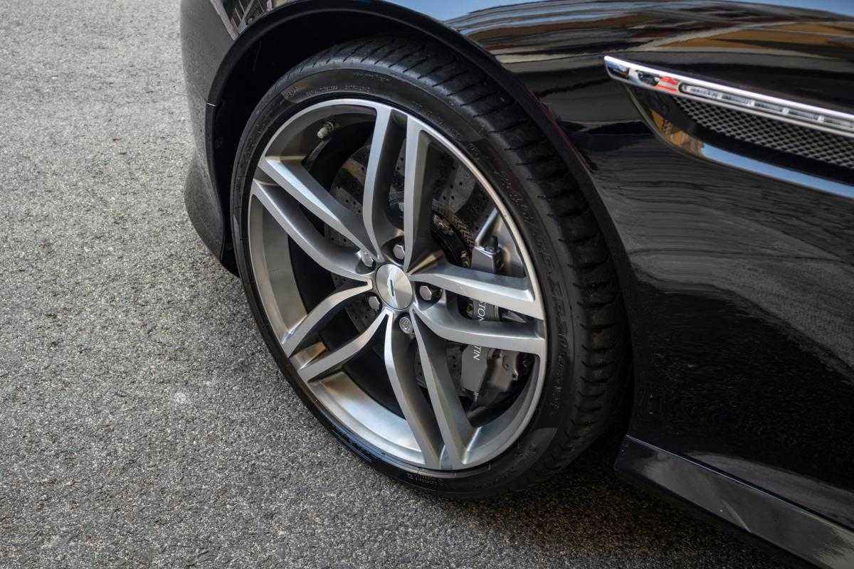 aston-martin-db9-2015-gasolina-5935cc