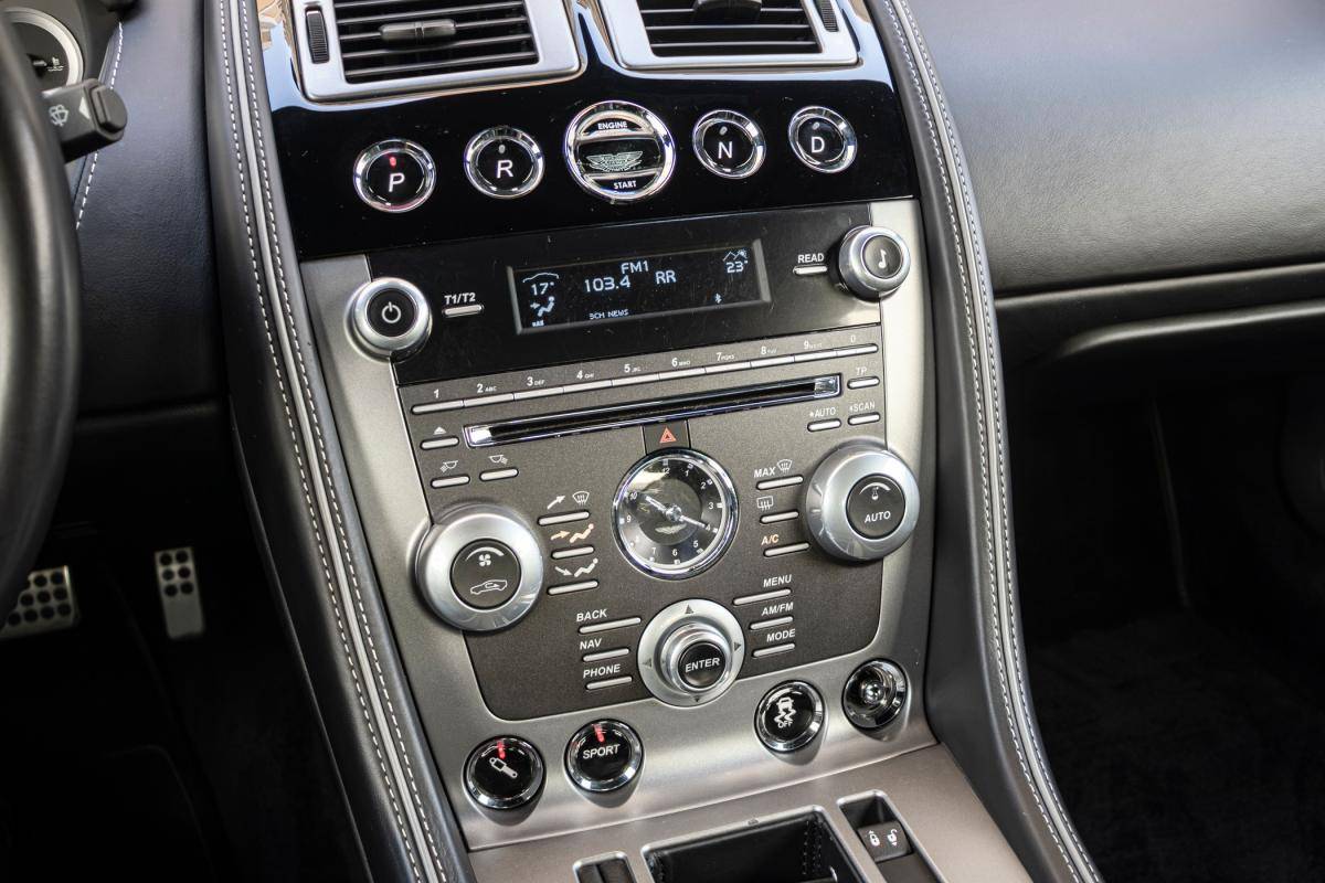 aston-martin-db9-2015-gasolina-5935cc