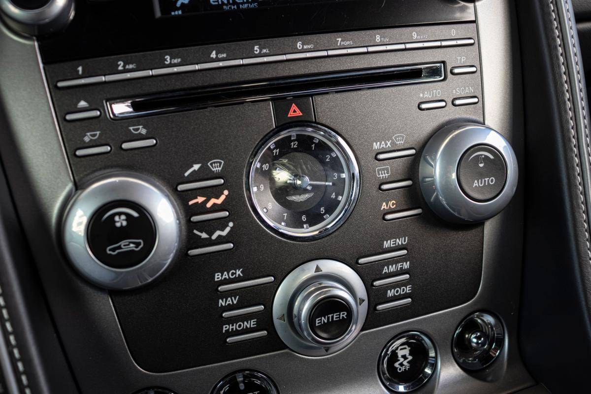 aston-martin-db9-2015-gasolina-5935cc
