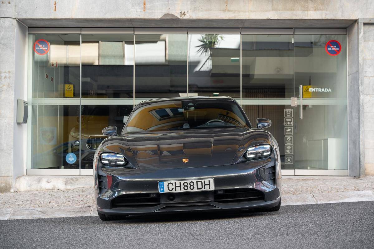 porsche-taycan-2022-eletrico-0cc