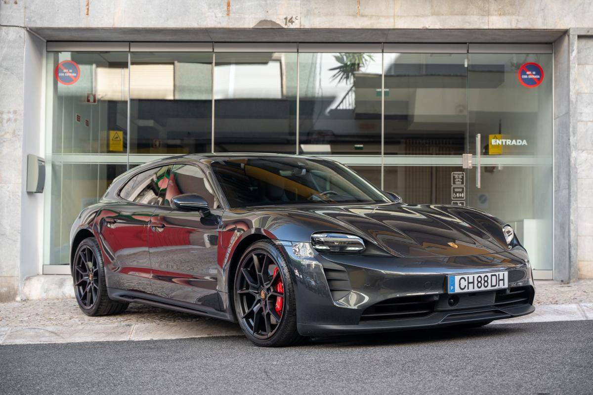 porsche-taycan-2022-eletrico-0cc
