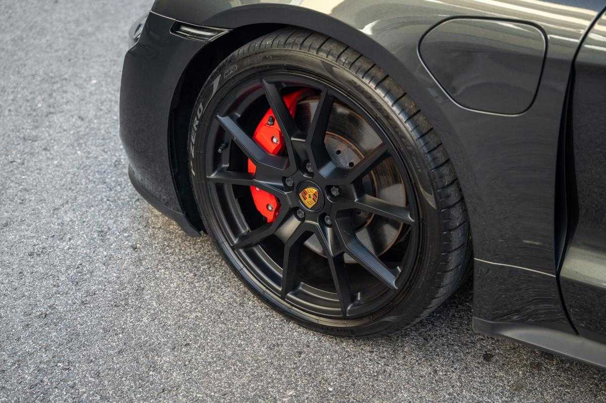 porsche-taycan-2022-eletrico-0cc