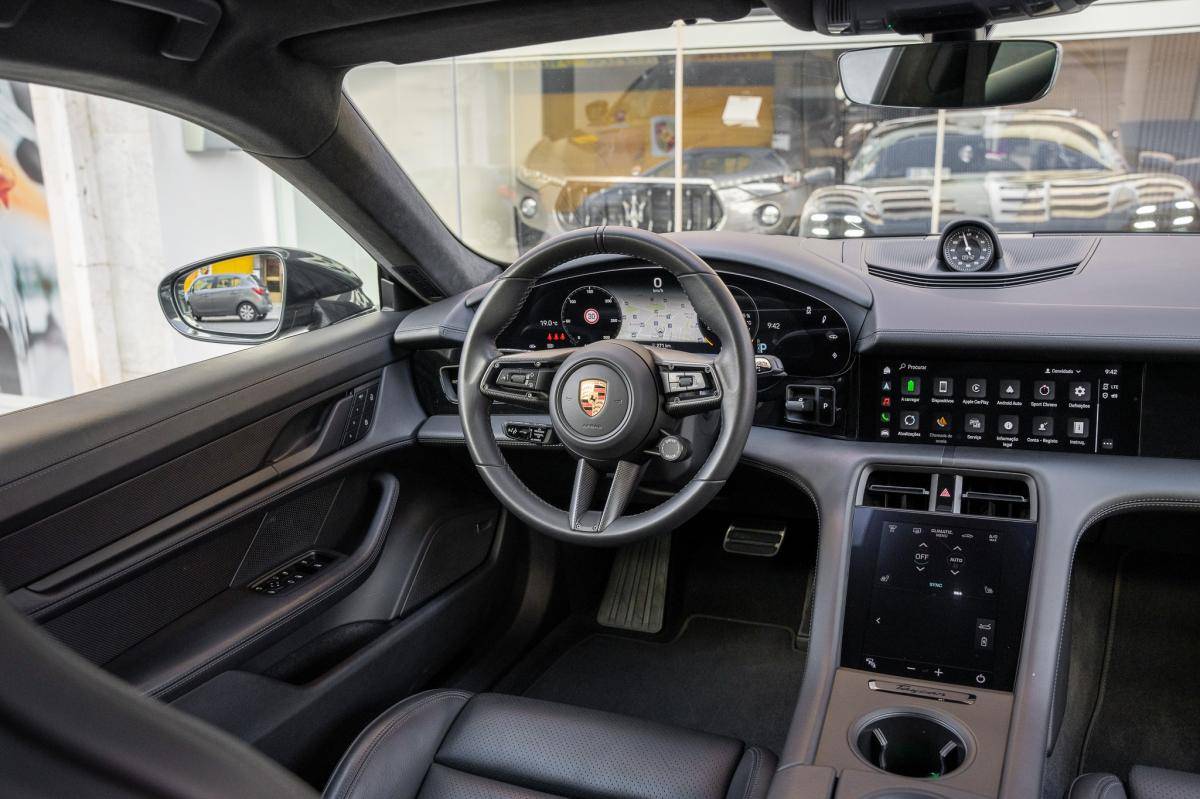porsche-taycan-2022-eletrico-0cc