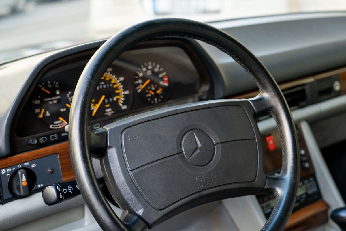mercedes-benz-300-se-1990-gasolina-2960cc