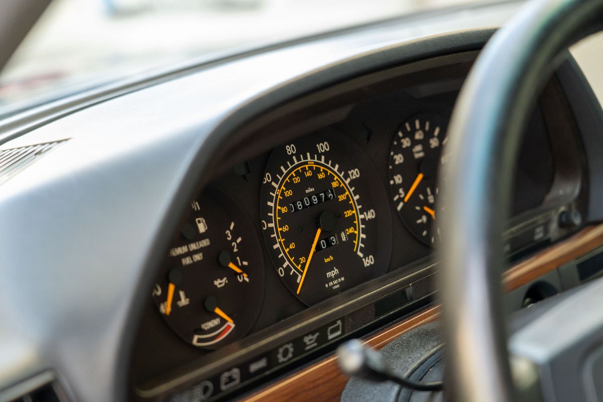 mercedes-benz-300-se-1990-gasolina-2960cc