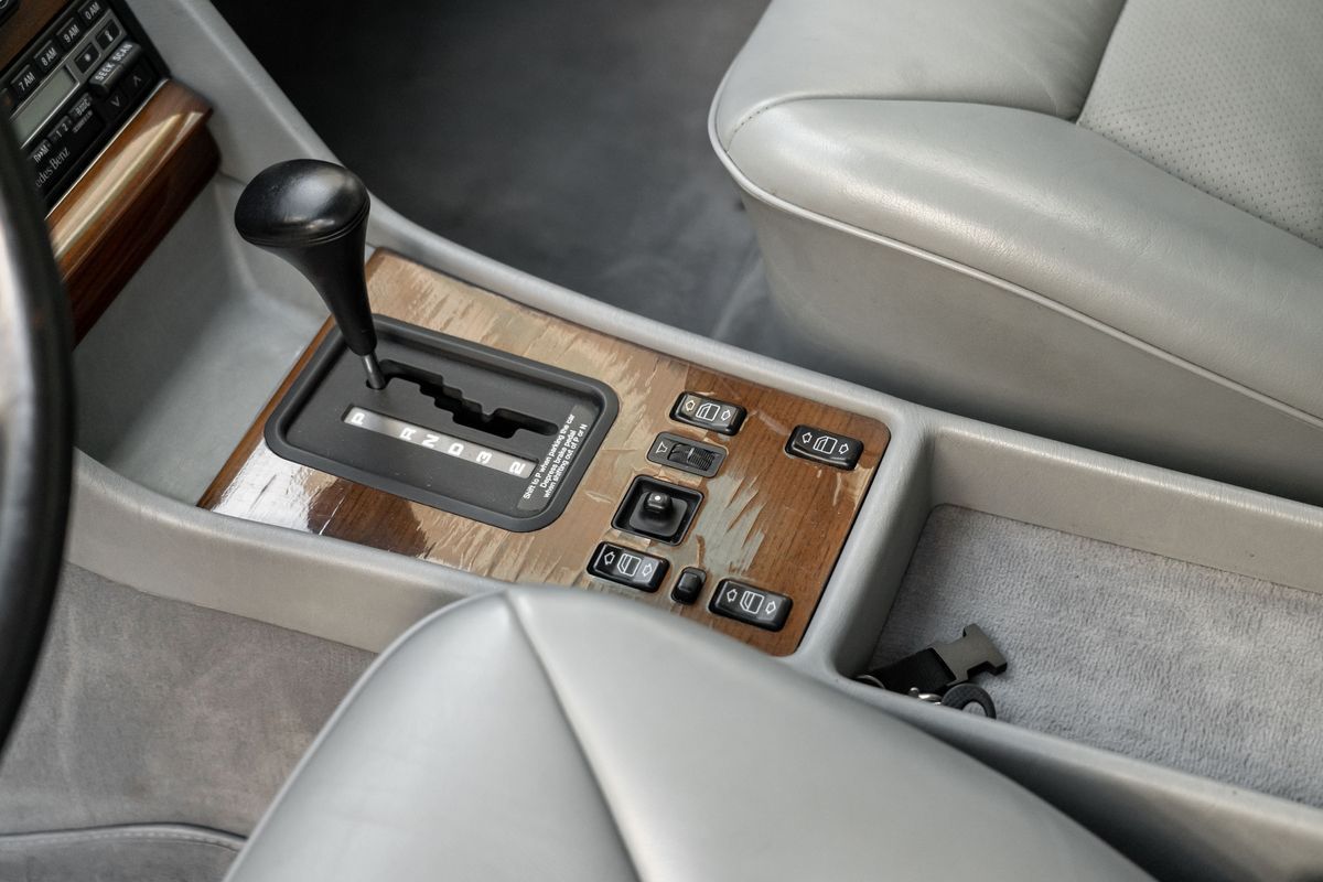 mercedes-benz-300-se-1990-gasolina-2960cc