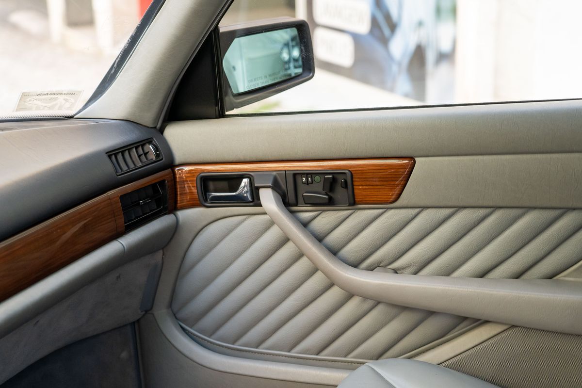 mercedes-benz-300-se-1990-gasolina-2960cc