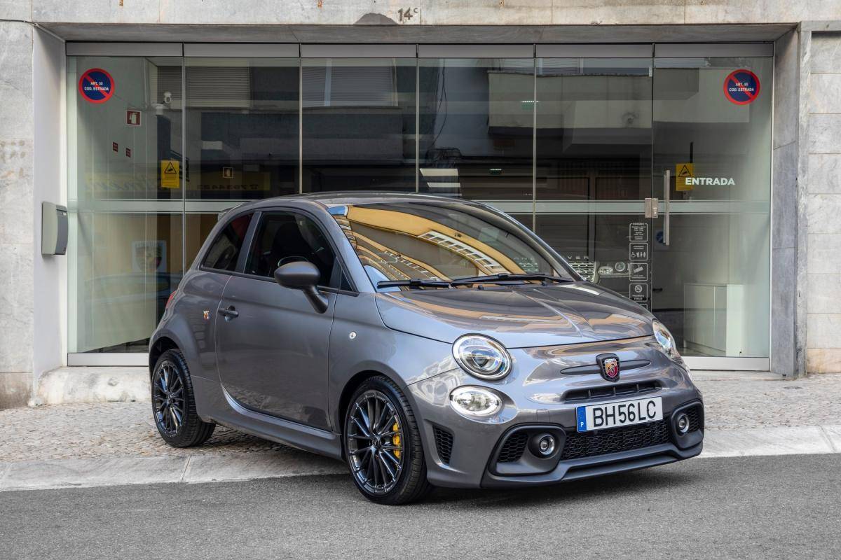 abarth-695-2024-gasolina-1368cc