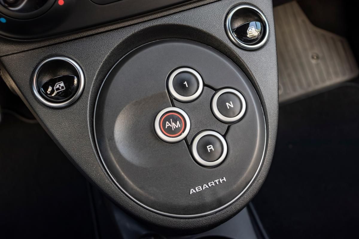 abarth-695-2024-gasolina-1368cc