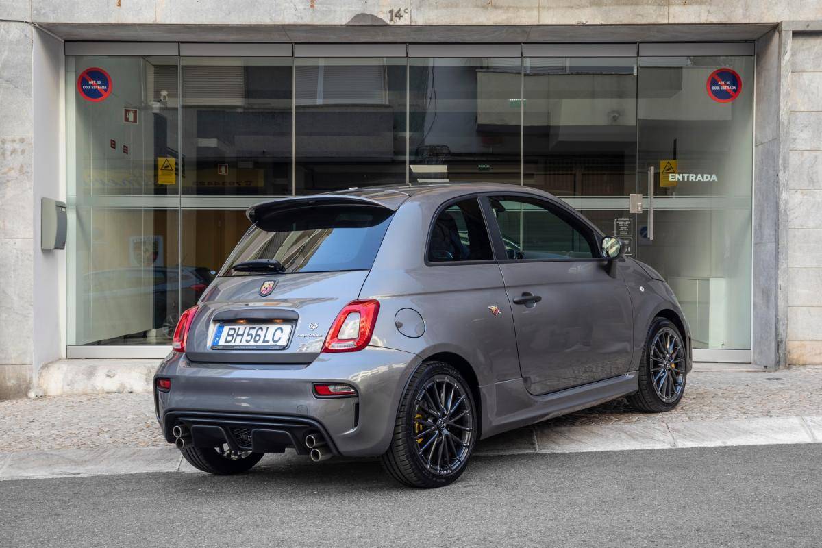 abarth-695-2024-gasolina-1368cc