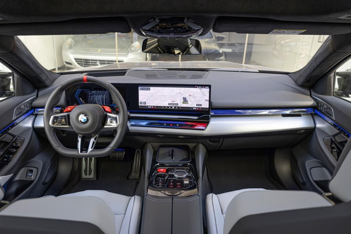 bmw-serie-5-2025-gasolina-4395cc