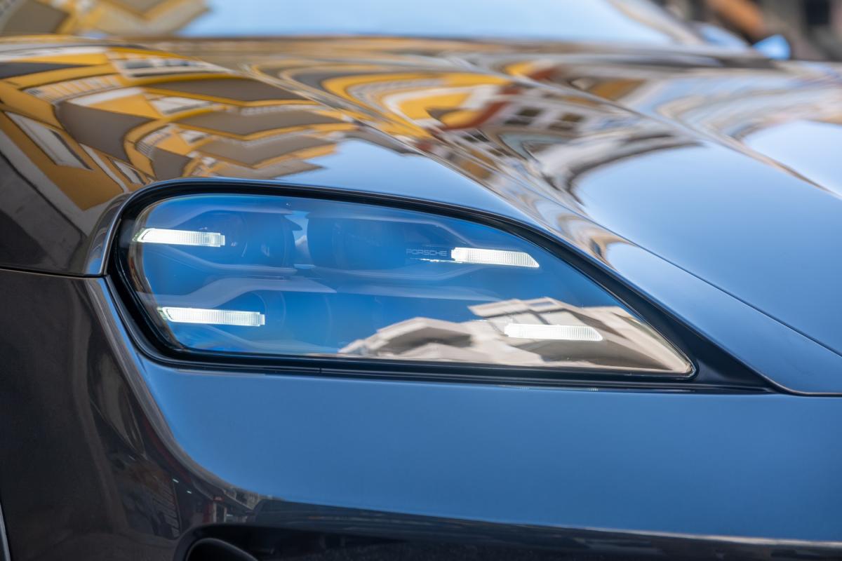 porsche-taycan-2025-eletrico-0cc