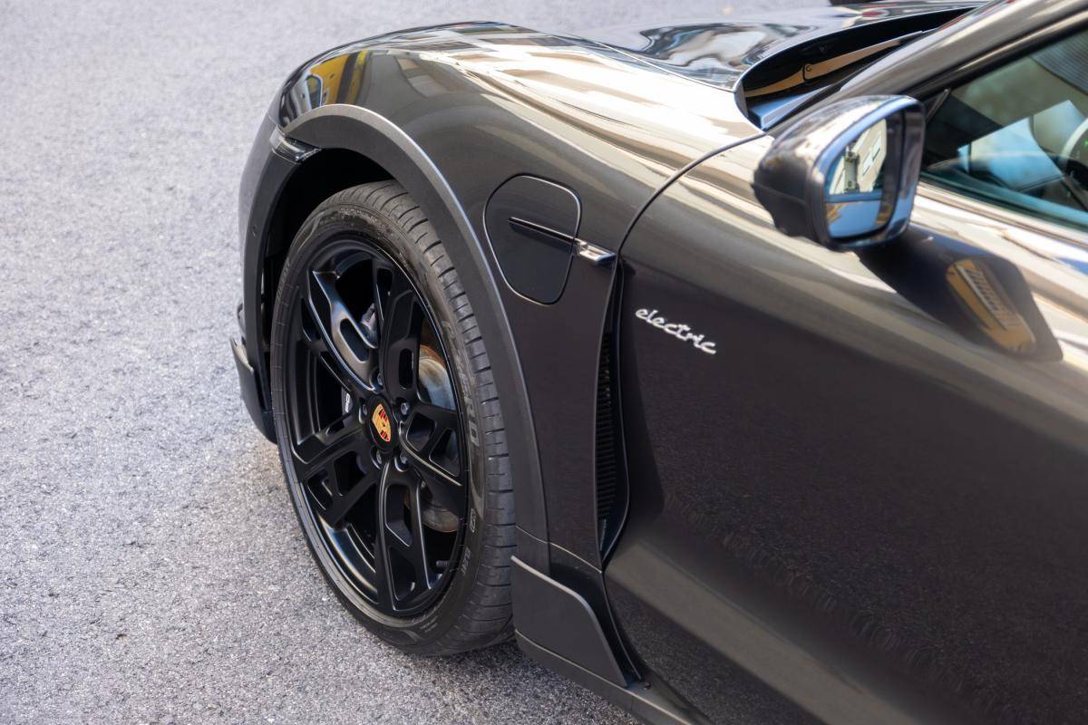 porsche-taycan-2025-eletrico-0cc