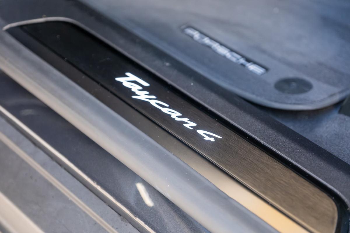 porsche-taycan-2025-eletrico-0cc