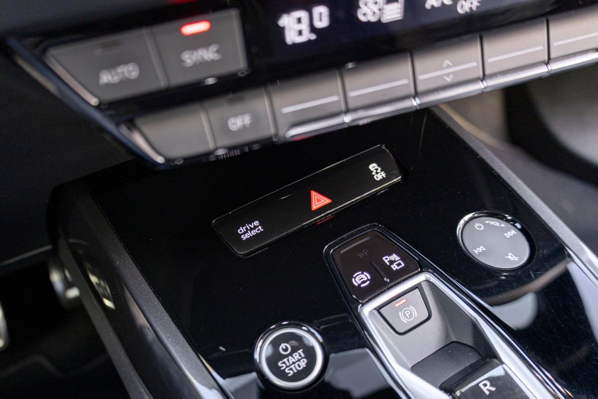 audi-q4-e-tron-2021-eletrico-0cc
