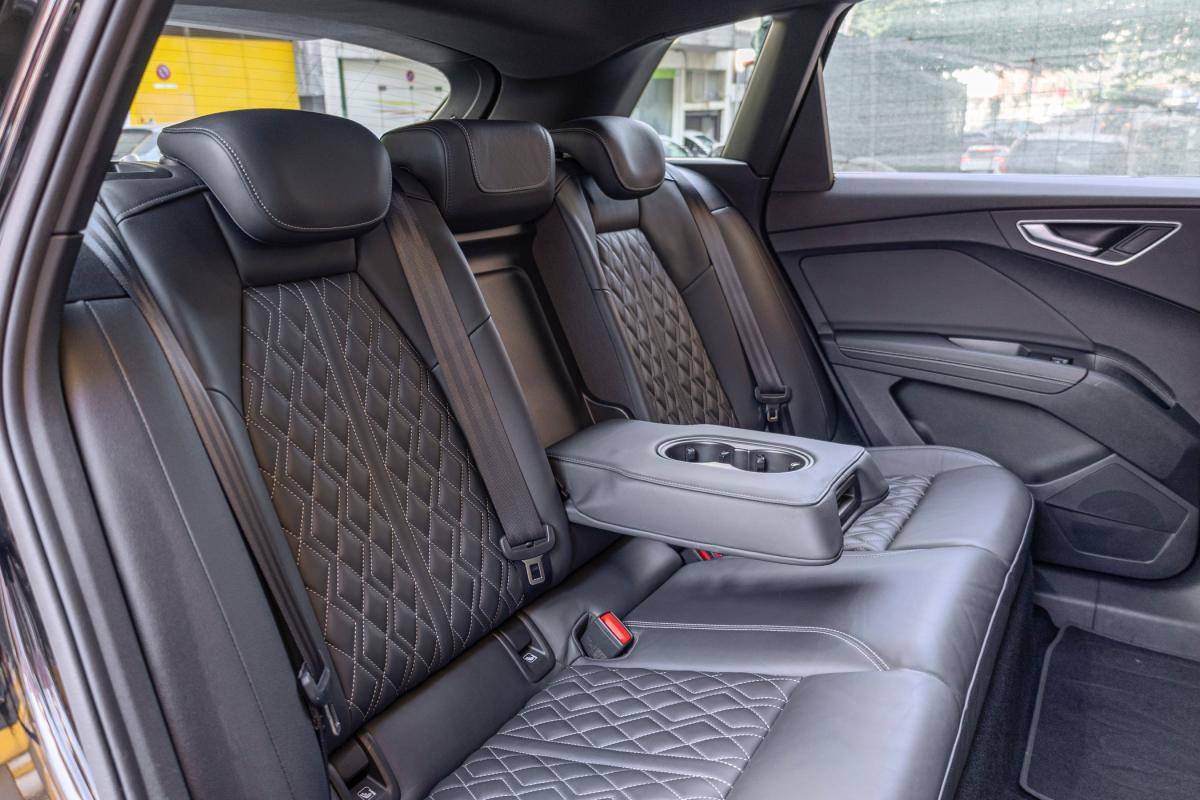 audi-q4-e-tron-2021-eletrico-0cc