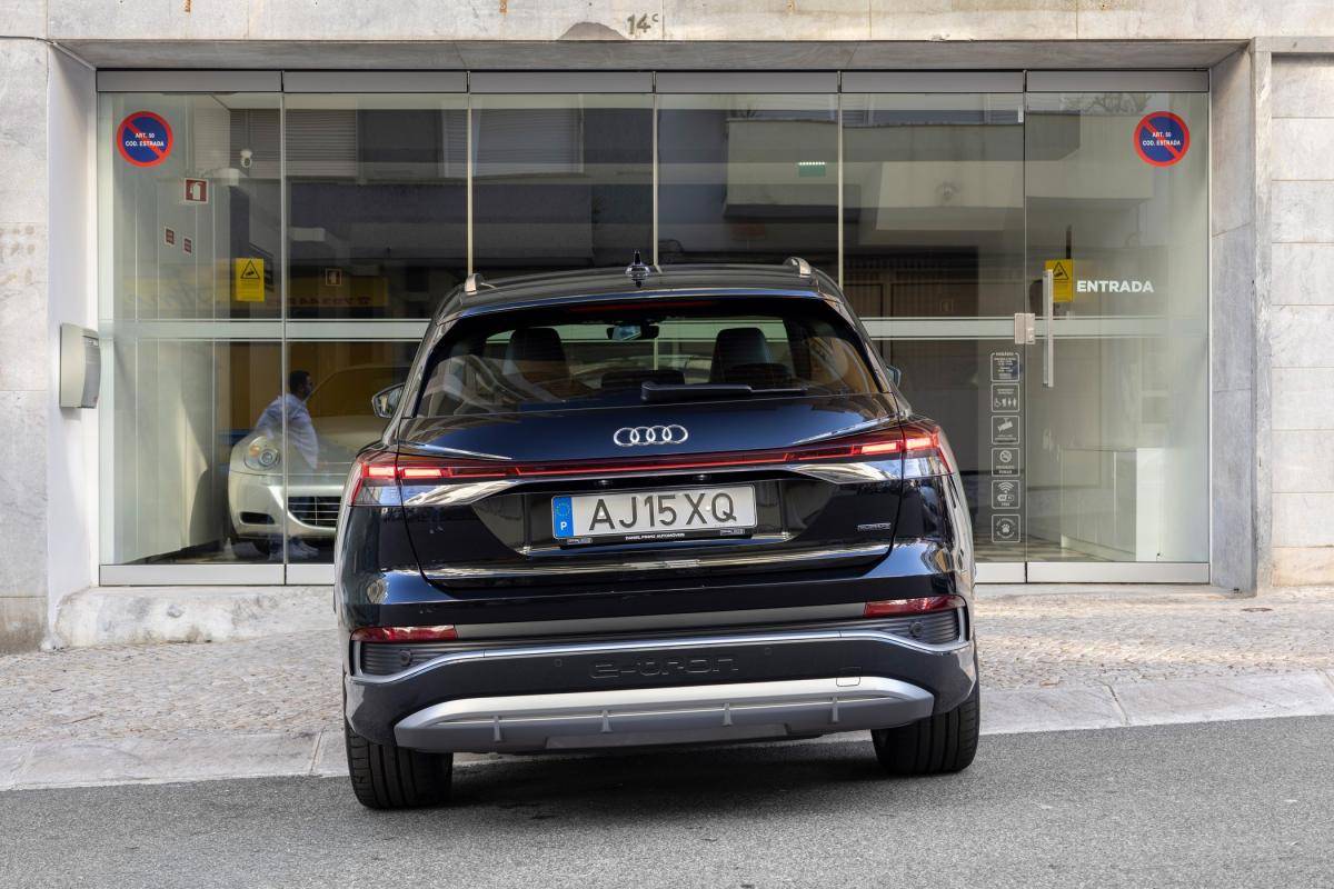 audi-q4-e-tron-2021-eletrico-0cc