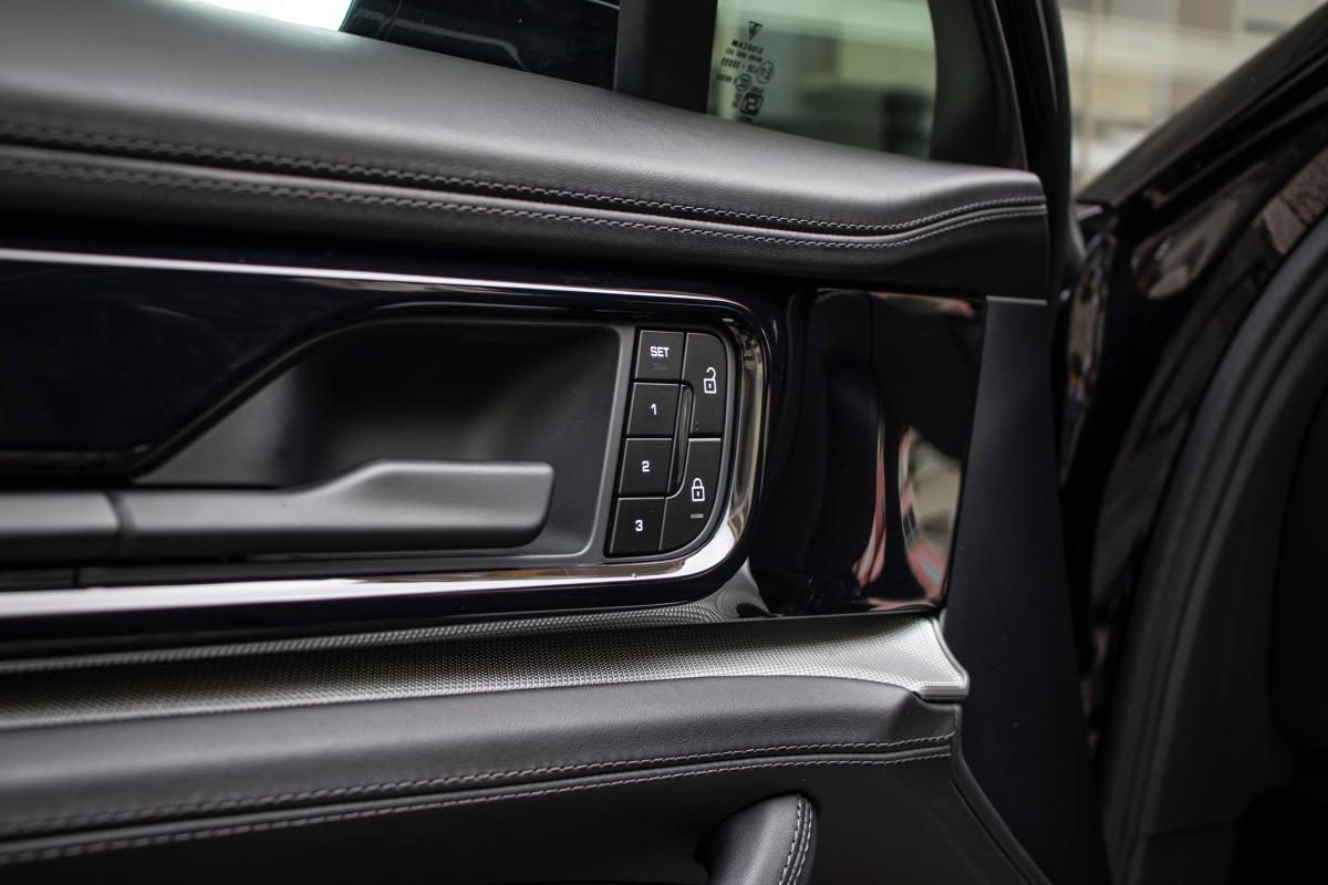 porsche-panamera-2024-hibrido-a-gasolina-2894cc