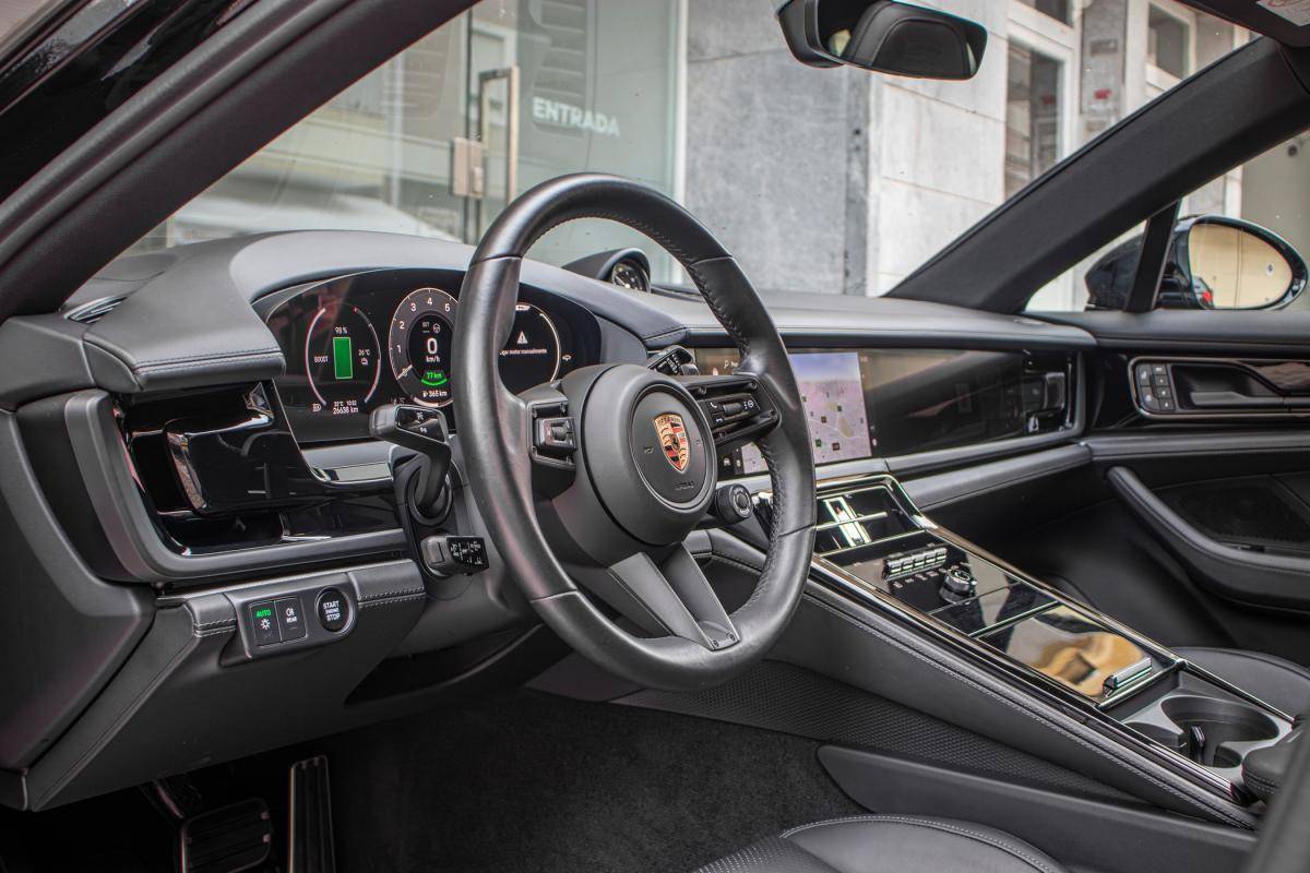 porsche-panamera-2024-hibrido-a-gasolina-2894cc